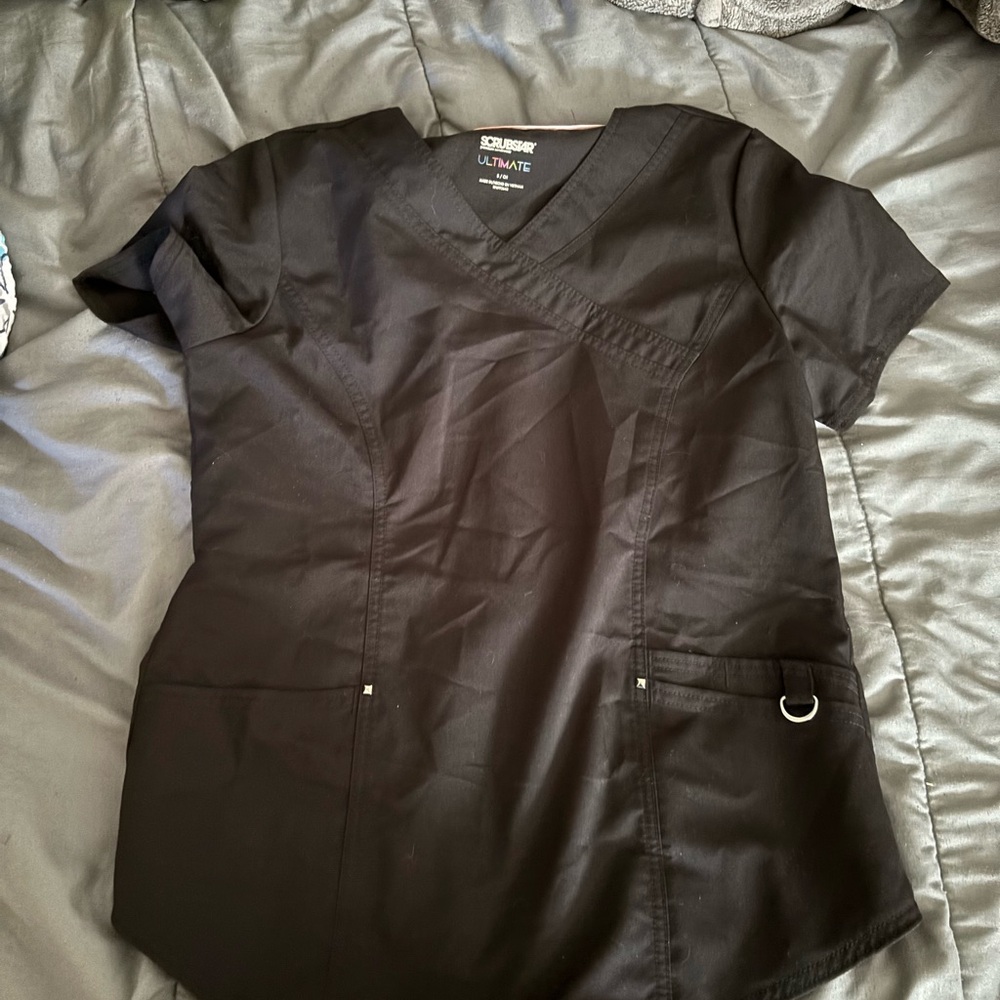 Scrub tops - Picture 4 of 4